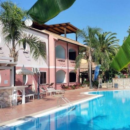 Hotel Villaggio Club Costa Degli Dei Рикади Экстерьер фото